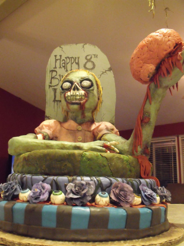 bizarre zombie cake 2