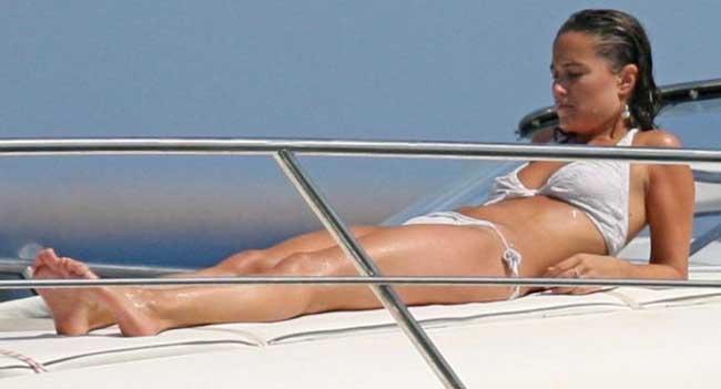 Pippa Middleton sexy bikini