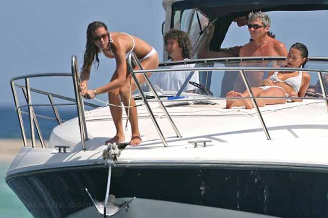 Pippa Middleton Topless on a Yacht